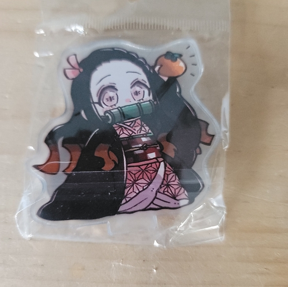 Demon Slayer Keychain Pin Acrylic Stand NEZUKO KAMADO - Picture 8 of 9